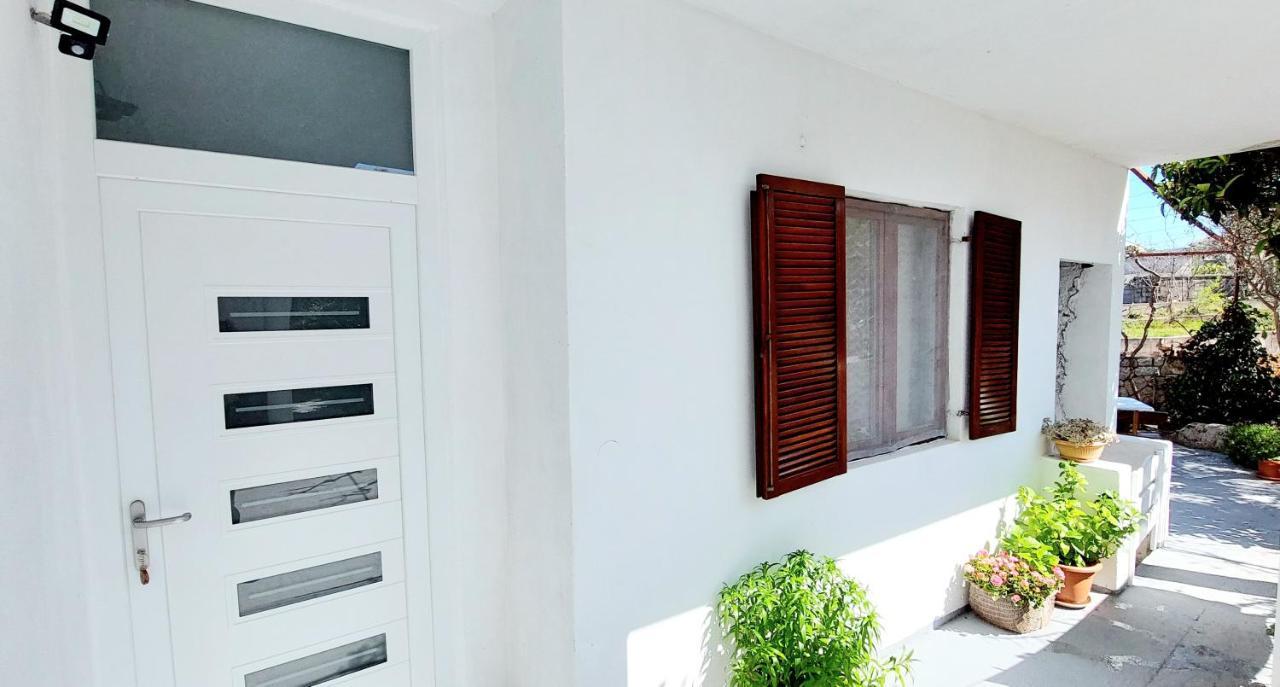 Apartment In Murter Bagian luar foto