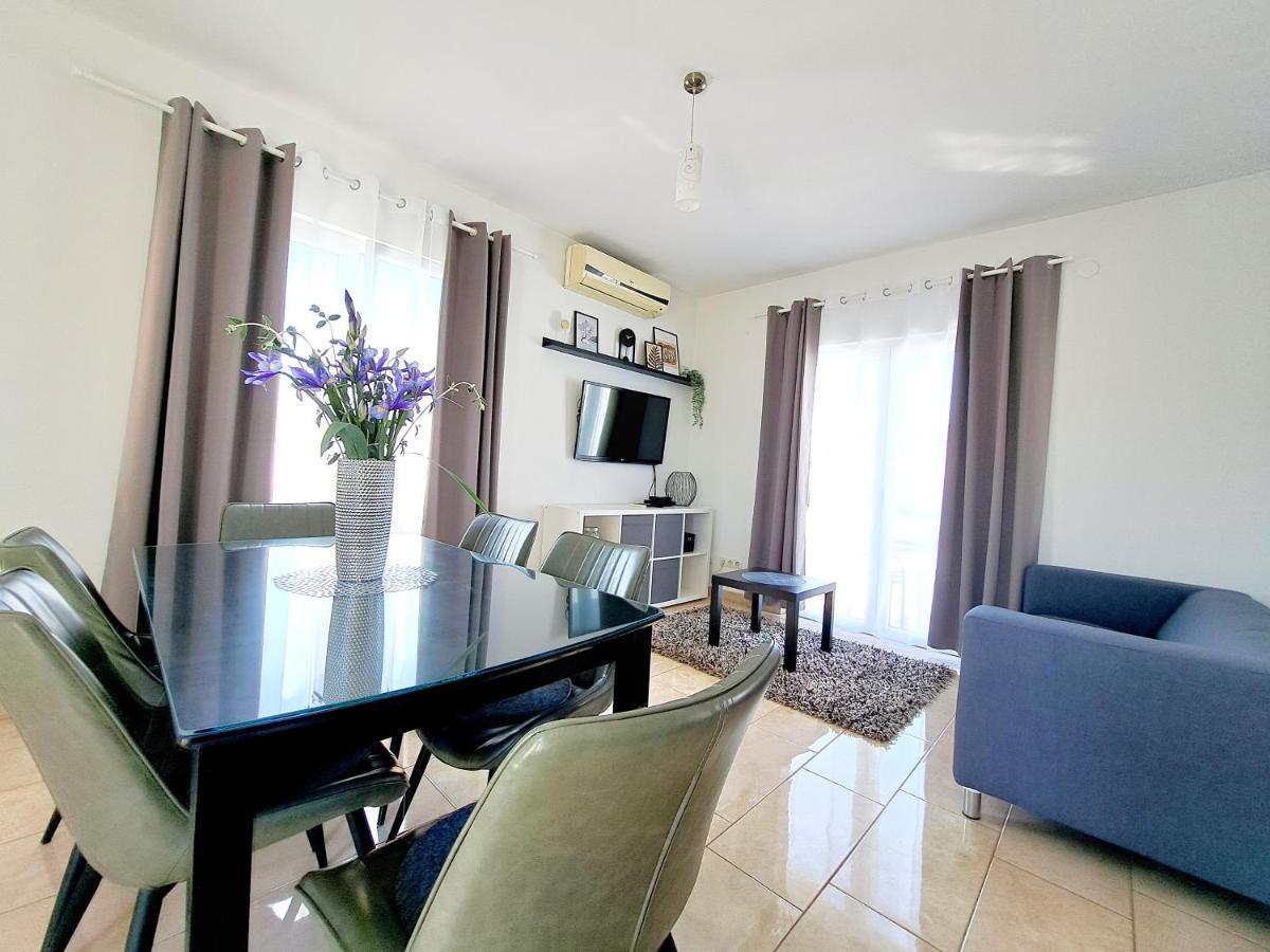 Apartment In Murter Bagian luar foto