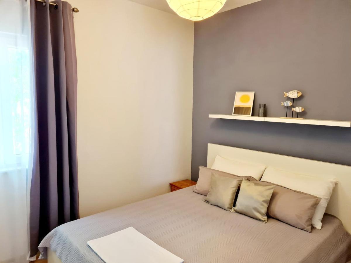 Apartment In Murter Bagian luar foto