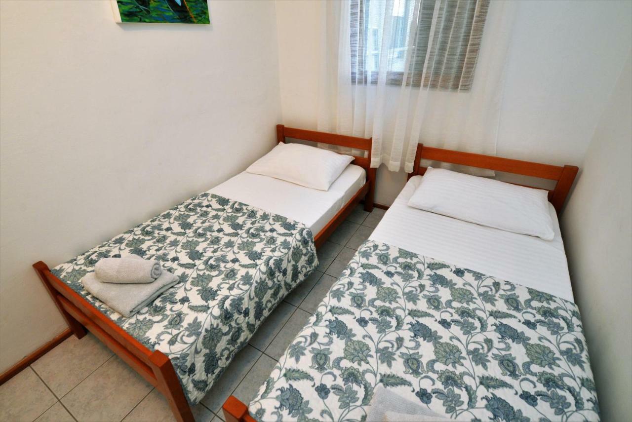 Apartment In Murter Bagian luar foto
