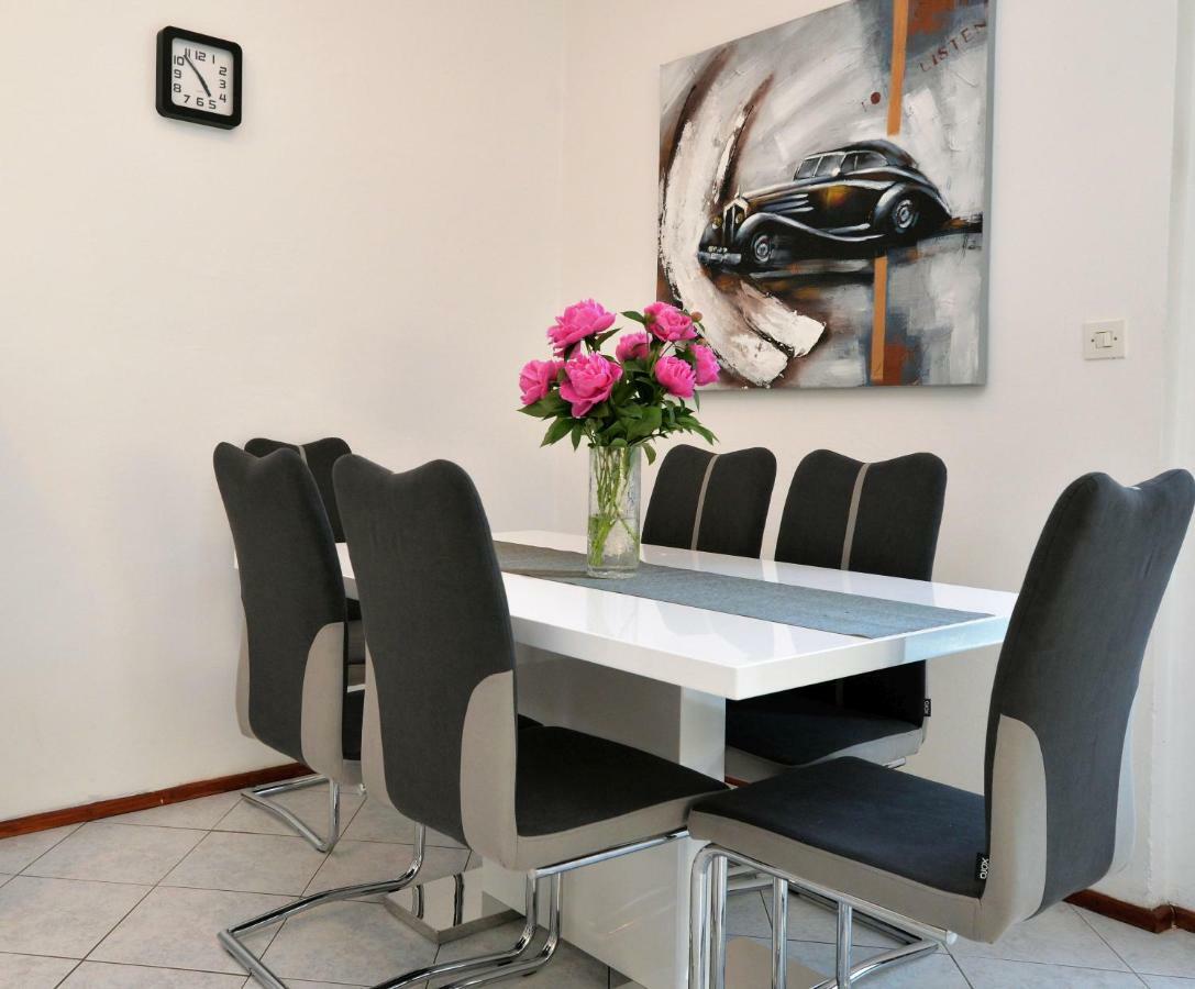 Apartment In Murter Bagian luar foto